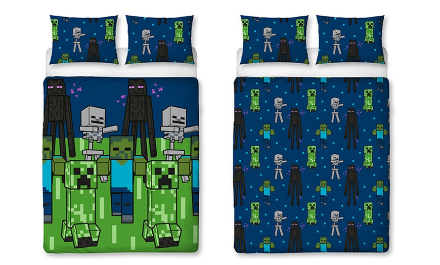 Image 3: Official Minecraft Reversible Duvet Set