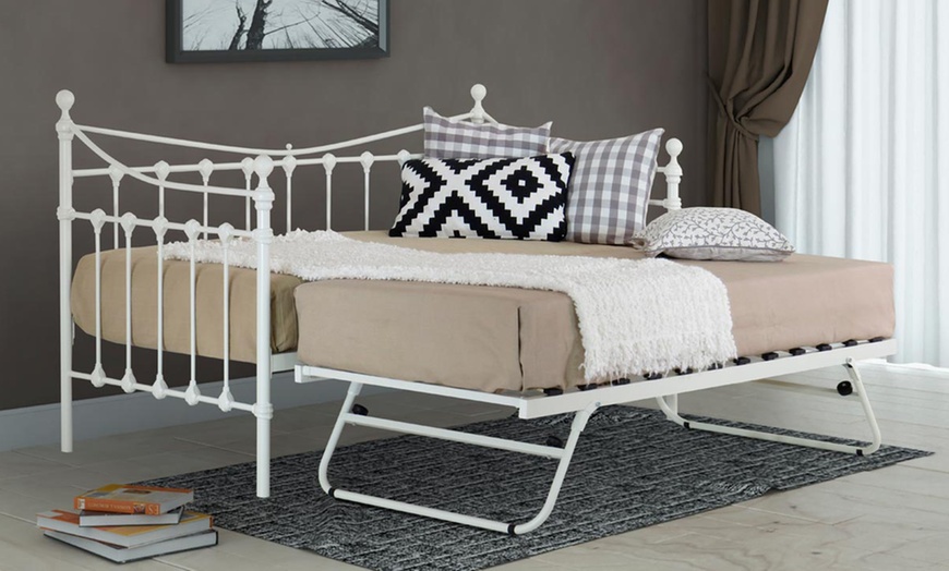 Image 2: White Traditional Day Bed