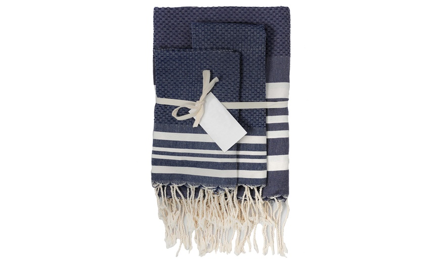 Image 4: Hamptons Bathroom Towel Set