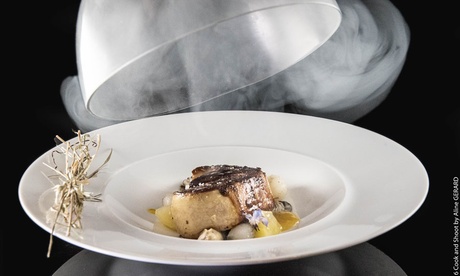 Cocktail et menu dégustation en 6 services pour 2 personnes à 133,90 € au restaurant Le Div'20