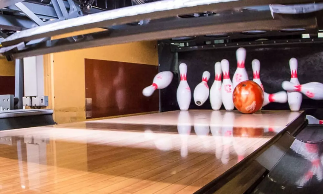 MK Bowling: godzina gry w kręgle w wybrane dni tygodnia