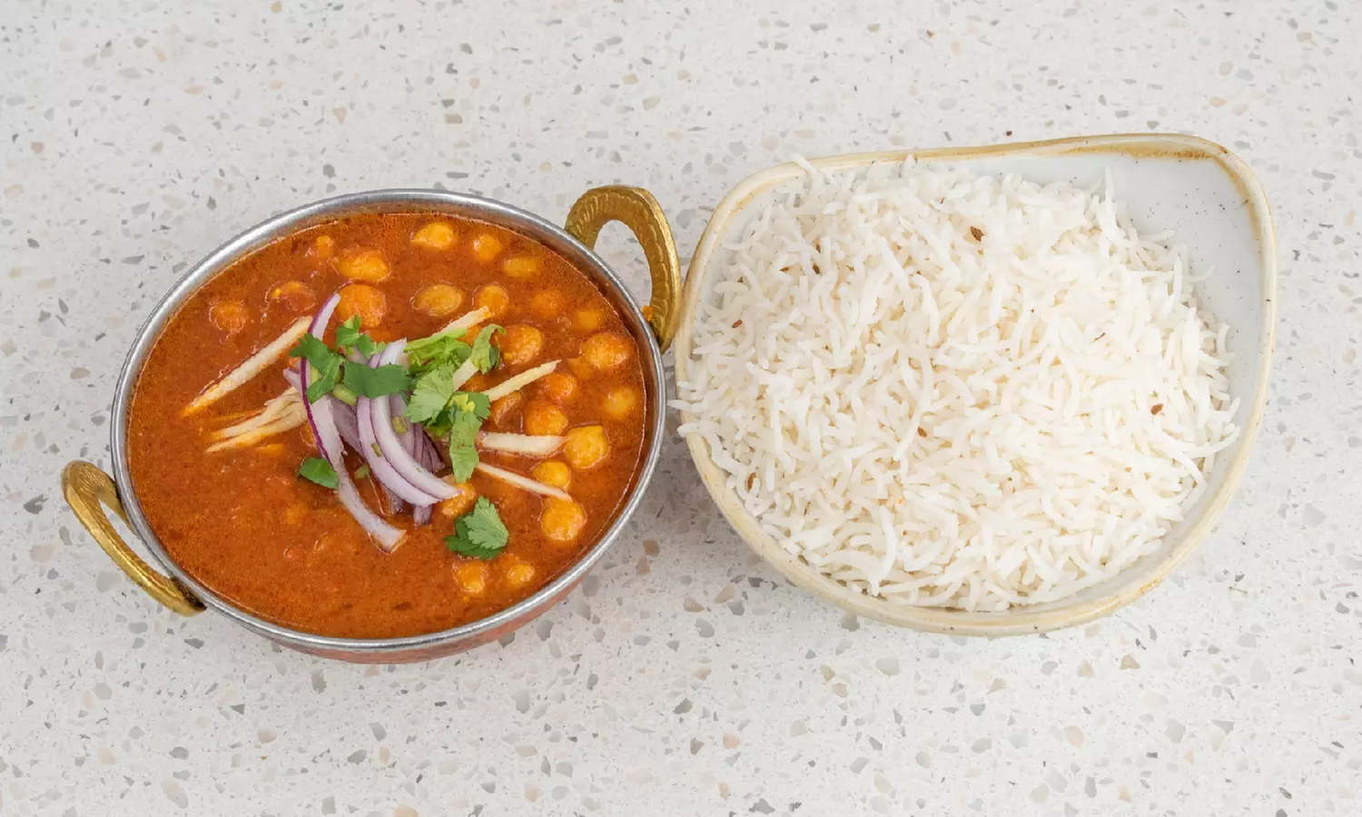 Dive Into Indian Culture Over Traditional Spice-Infused Curry & Naan