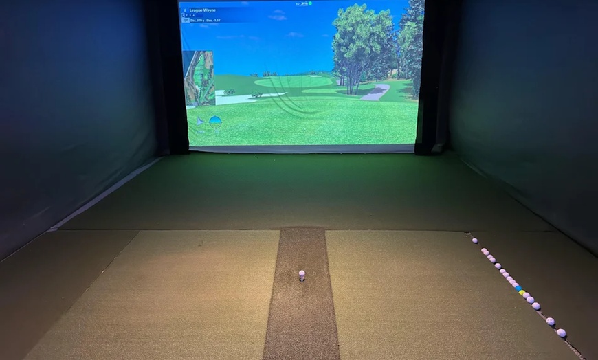 Image 2: Indoor Golf Simulator Experience – Farmington