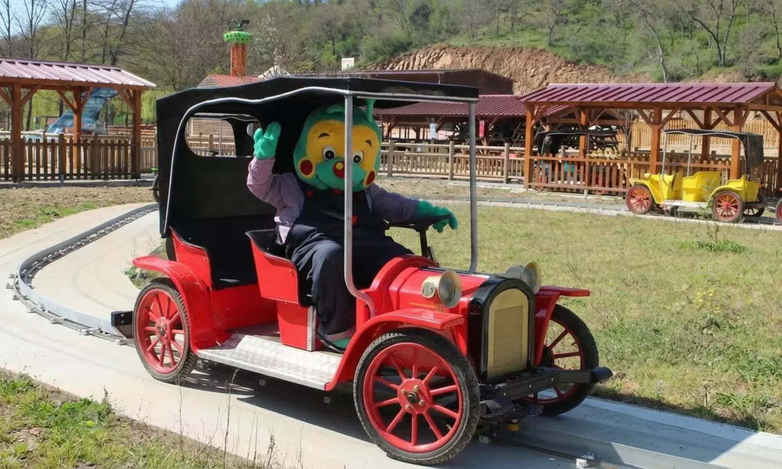 Entre manèges, toboggans et ambiance Far West au Parc de Vallée