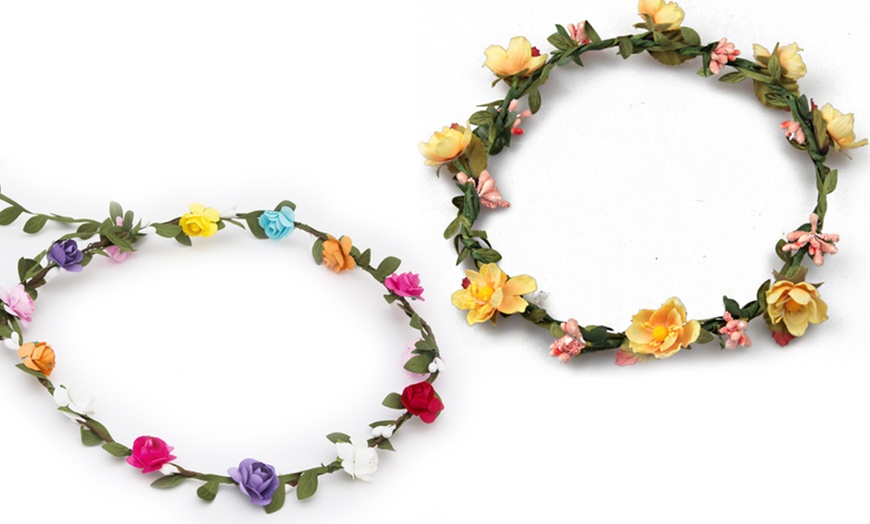 Image 10: Flower Head Garland