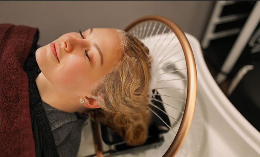 Image 3: Luxe Hair Spa behandeling voor een stralende en gezonde haardos