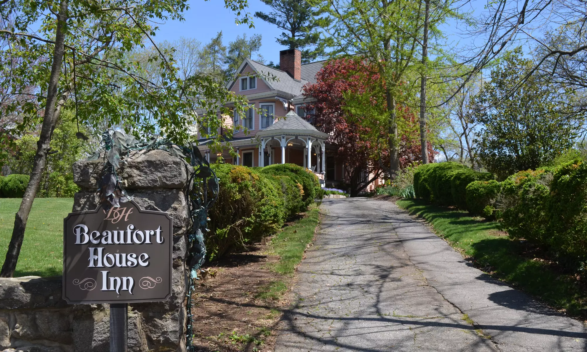 Member Pricing: B&B in Blue Ridge Asheville With Historic Charm
