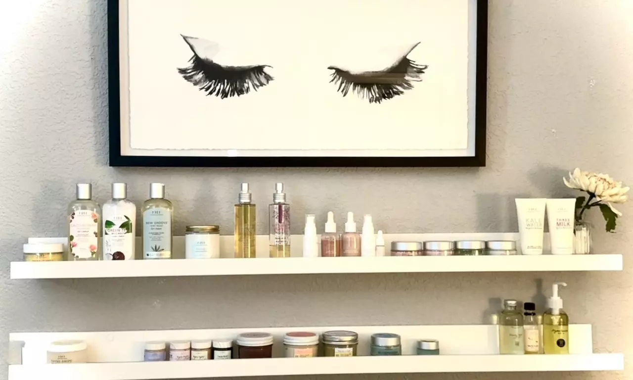 60, or 90-Min Oxygen Glow Facial infused w/ custom aromatherapy & More