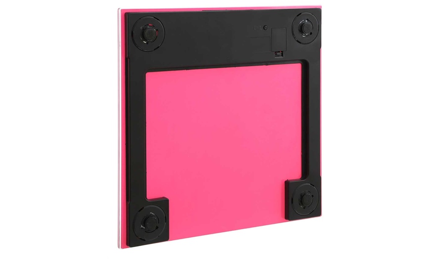 Image 5: Hot Pink Bathroom Accessories