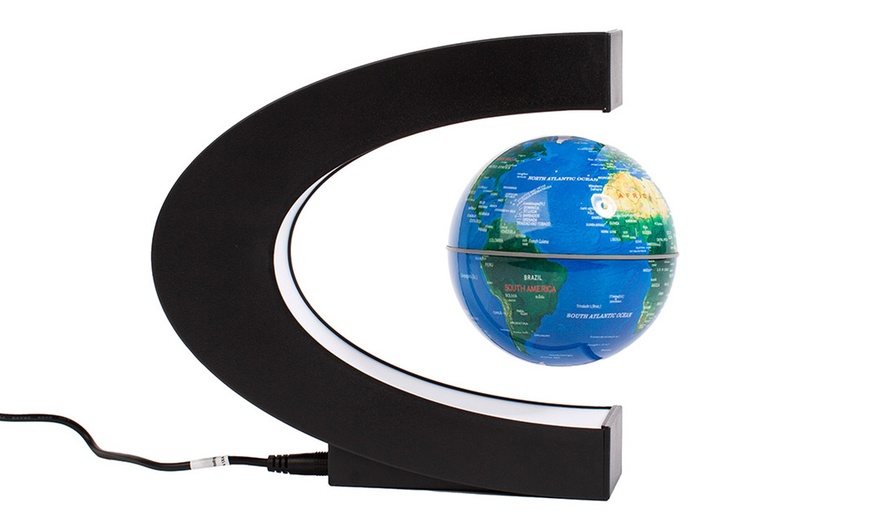 Image 2: Levitating Globe LED Desk Light