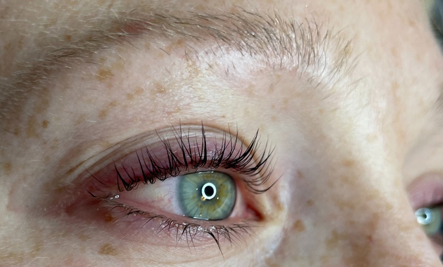 Image 3: Up to 30% Off on Eyebrow Shaping at Aluzion Aesthetics Lounge LLC