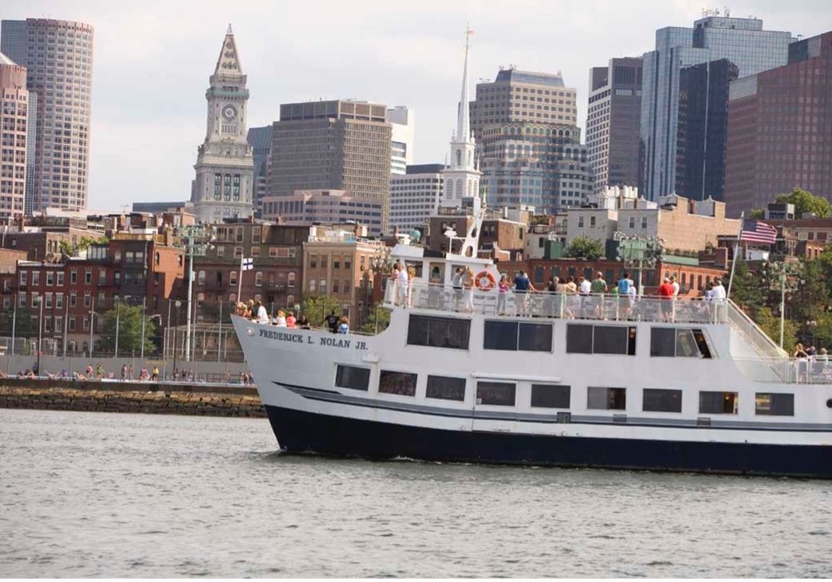 Boston Historic Harbor Cruise with City Cruises