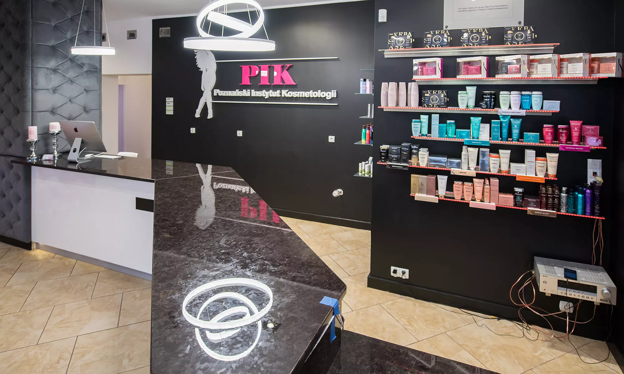 Wieloetapowy zabieg z peelingiem kawitacyjnym na twarz