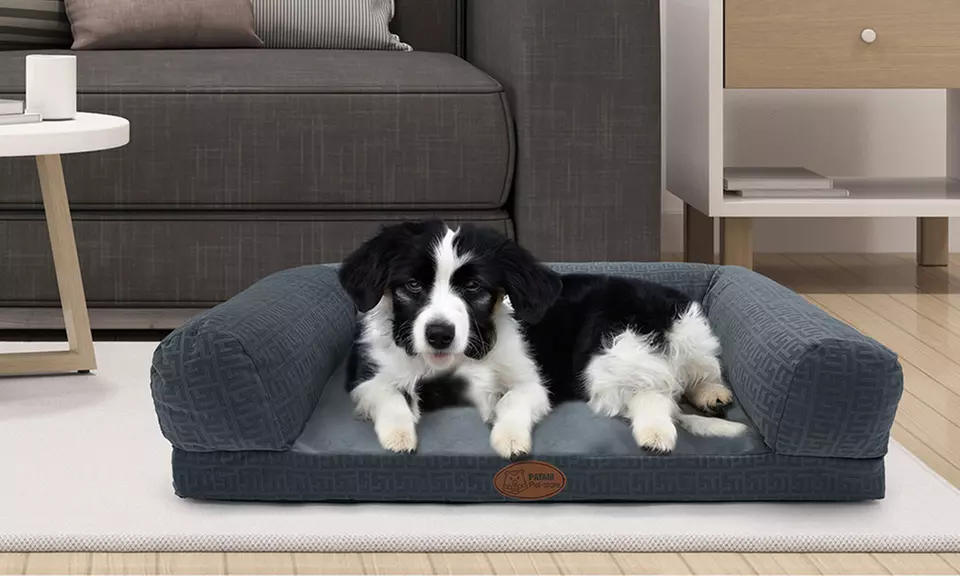 Cucce, lettini e divanetti per cani e gatti in vari modelli e misure