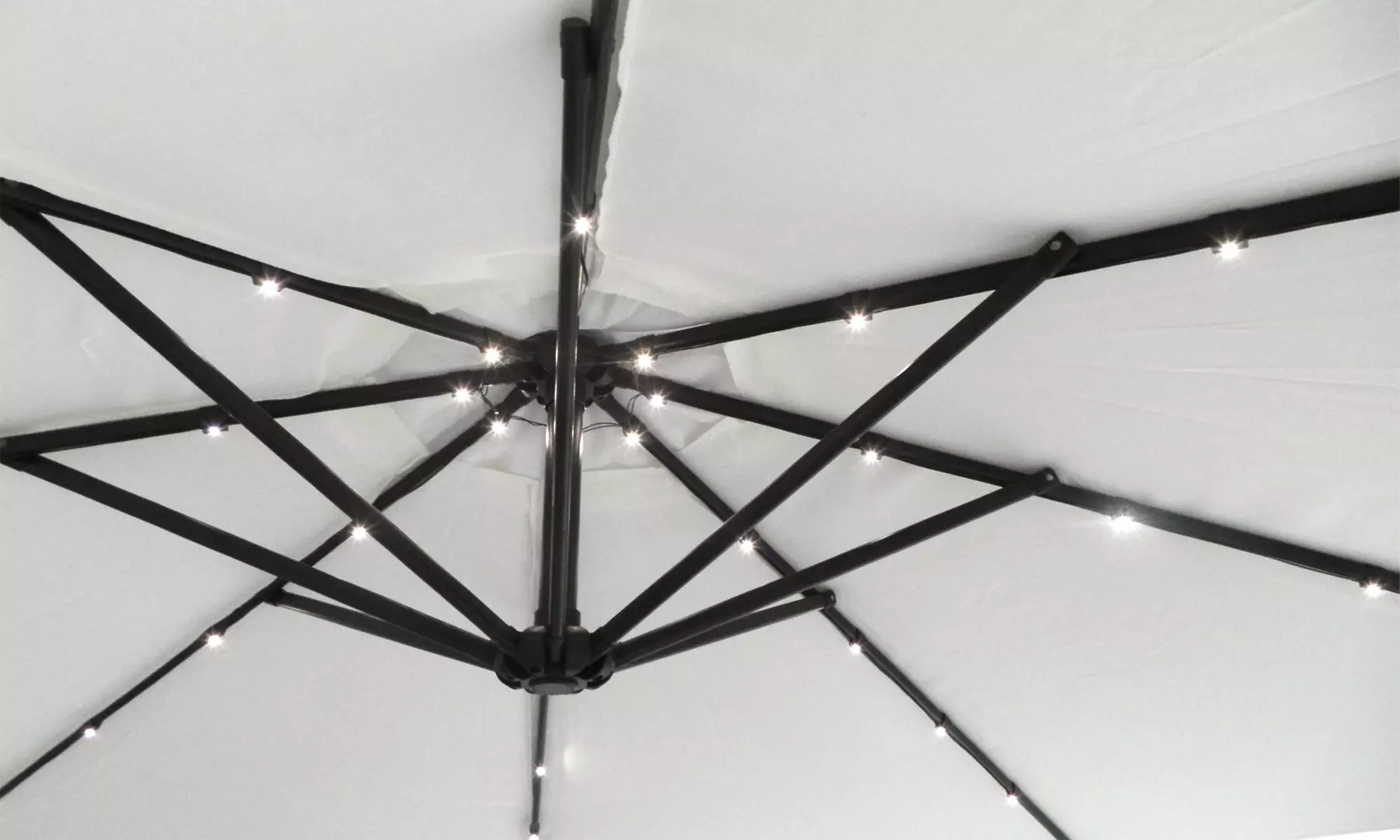 Swing & Harmonie LED-Sonnenschirm