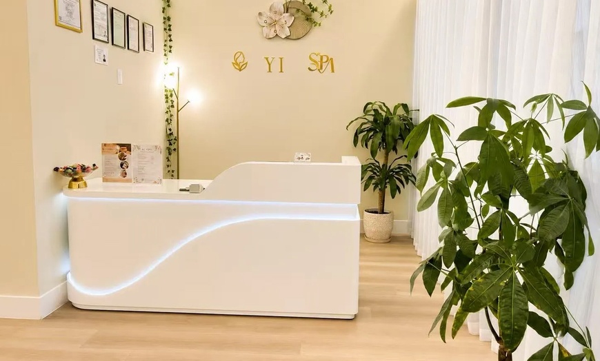 Image 5: Rejuvenating Head Spa & Aromatherapy Experiences at Yi Spa