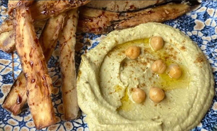 Image 19: Menú para 2 o 4 con entrantes, principales, postres y bebidas 