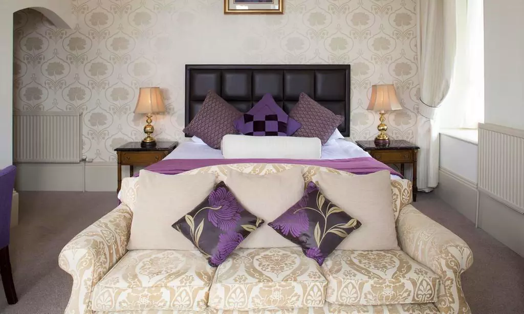 Torquay: Family or Double Room with Breakfast & Optional Food Credit