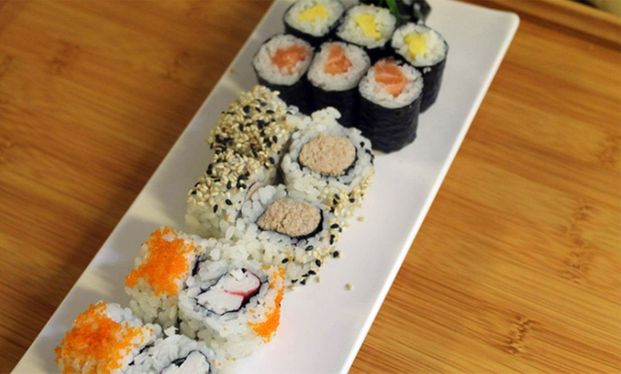 Image 1: 3-Gänge Sushi-Menü