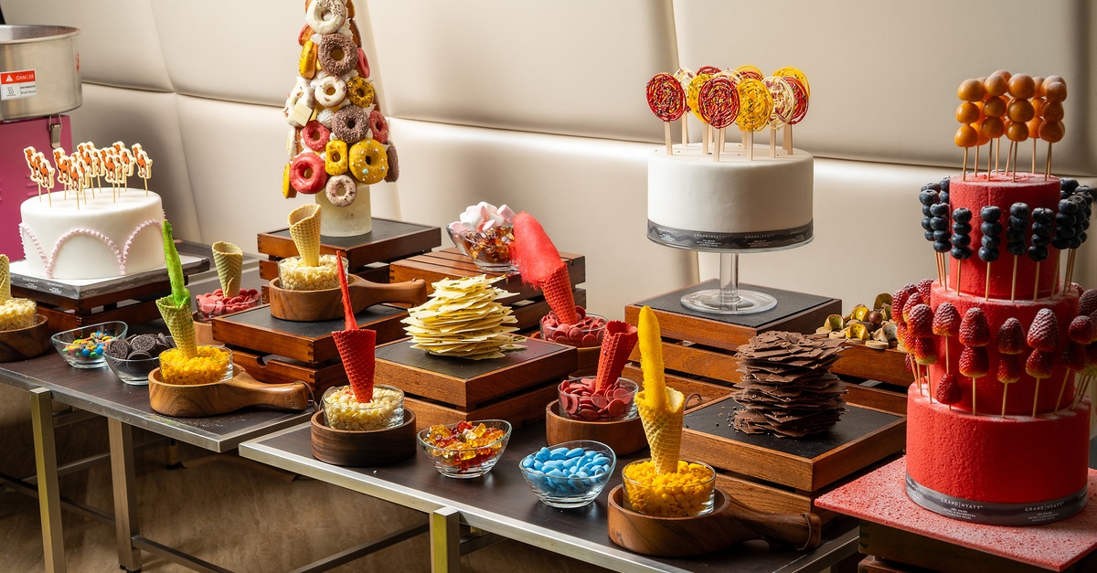 5* Saturday Brunch With Soft Drinks For One Child Or Up To Four Adults 5* Saturday Brunch With Soft Drinks For One Child Or Up To Four Adults