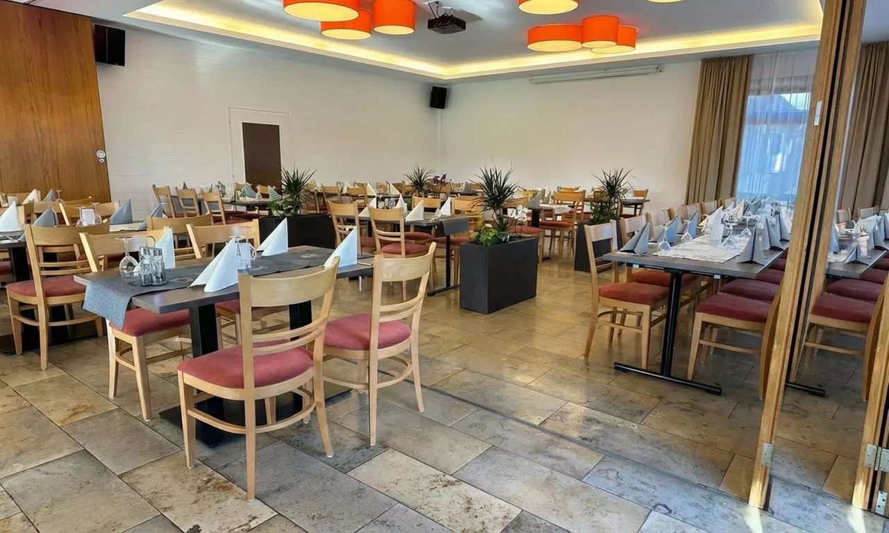 Zwiebelrostbraten oder Hauptgericht wählbar für 2 oder 4 Personen