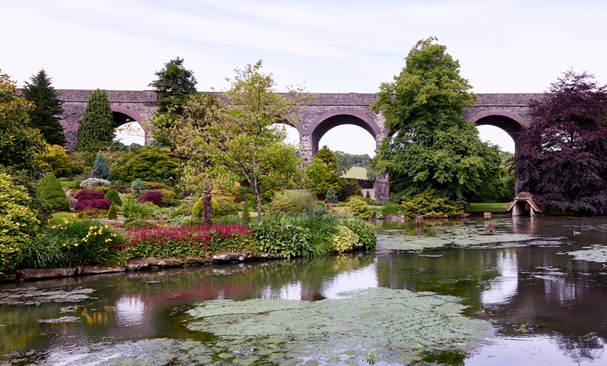 Image 1: Entry to Kilver Court Gardens