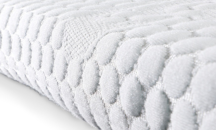 Image 2: The White Stone topper