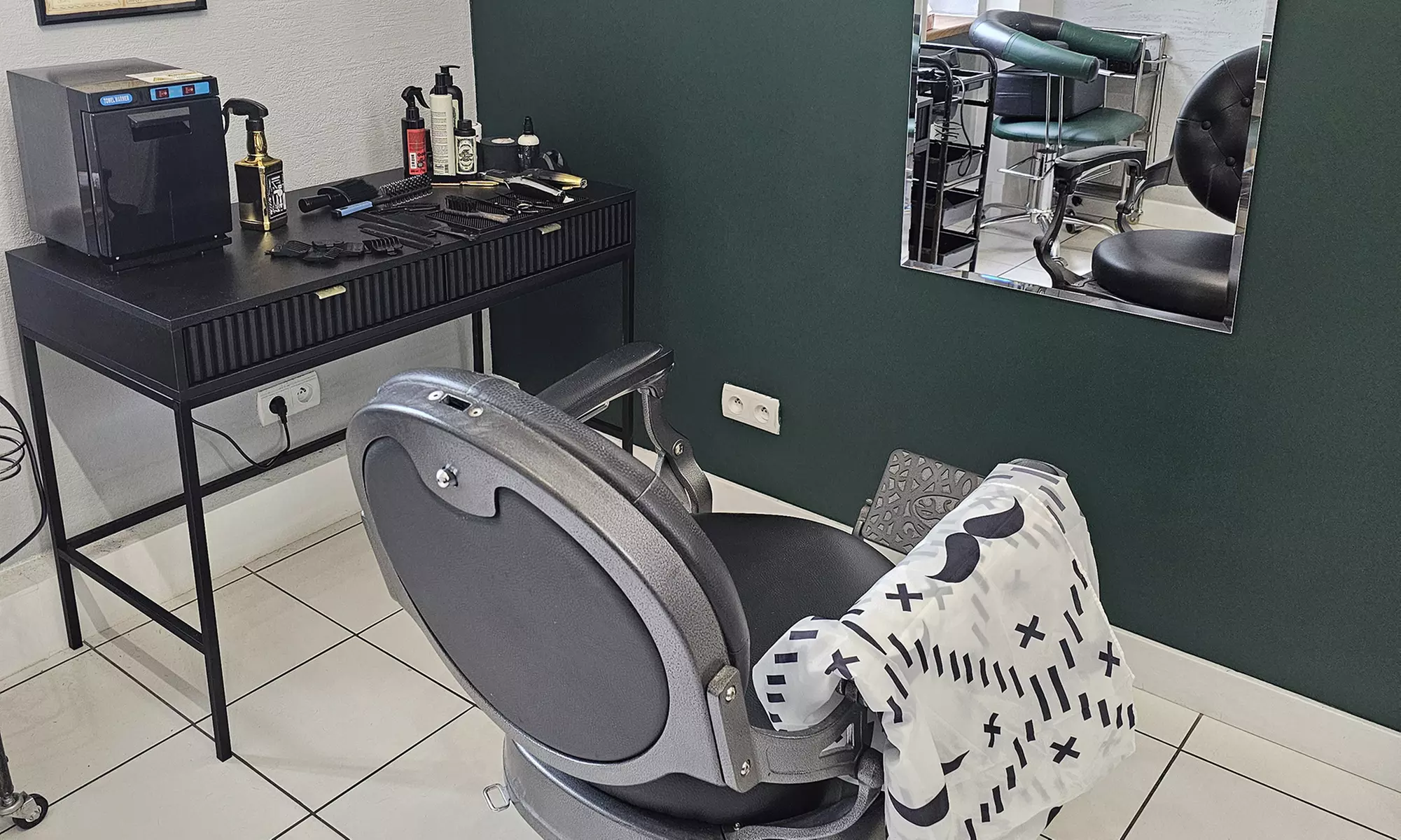 Strzyżenie włosów i brody z opcjonalną pielęgnacją spa dla mężczyzn w Salonie Urody Ivanna (do -38%) - Image 4