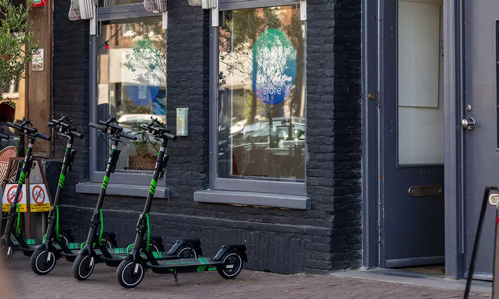 Amsterdam per elektrische step: 1 of 3 uur of een hele dag