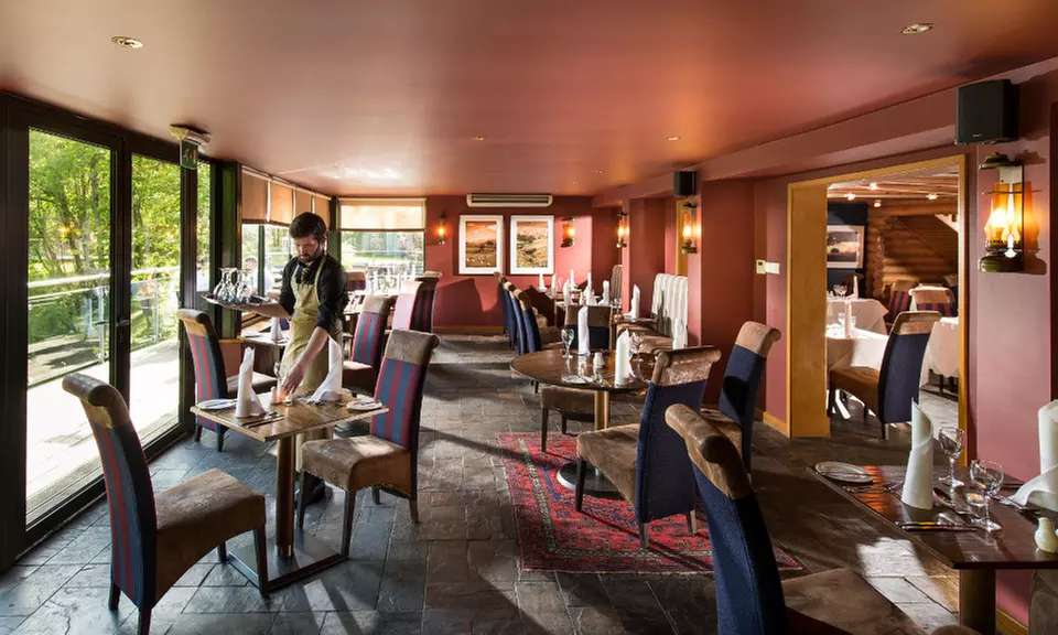 West Yorkshire: Standard Room with Breakfast