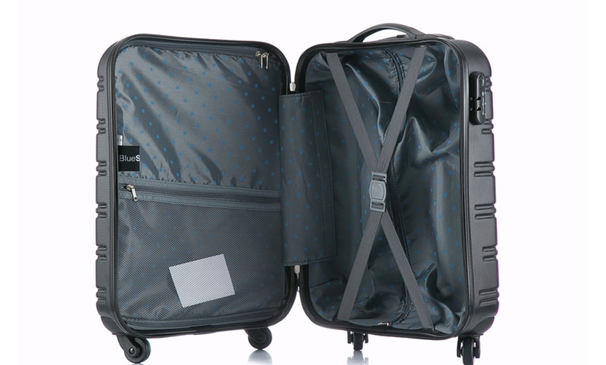 Image 7: Lightweight Luggage