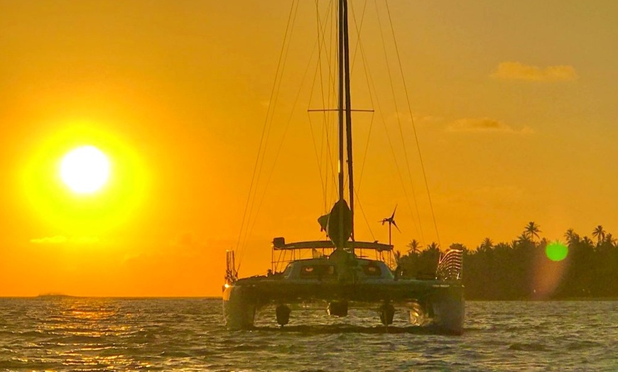 sail hawaiian style catamaran photos