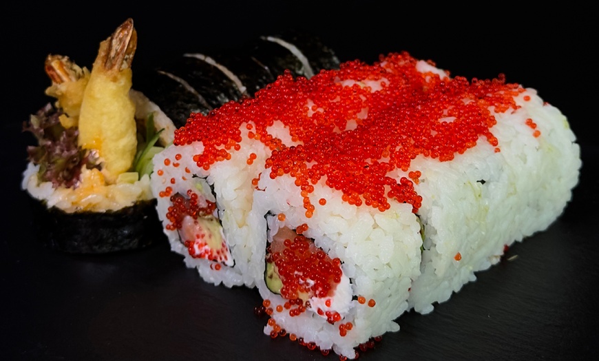 Image 2: Futomaki, Hosomaki, California Maki – zestawy sushi na wynos 