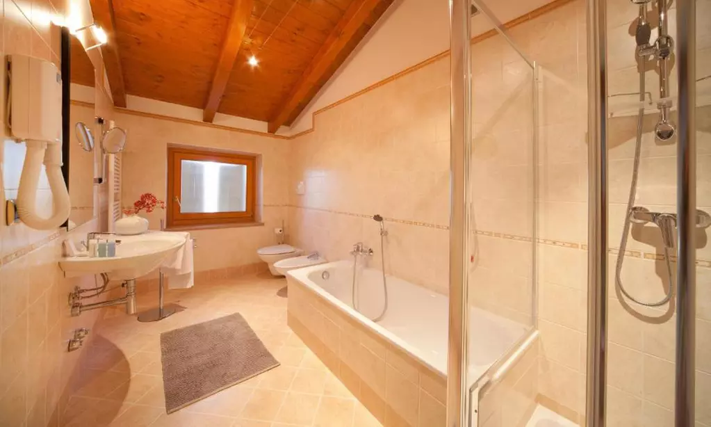 Colà di Lazise: camera doppia con colazione e Parco Termale Garda