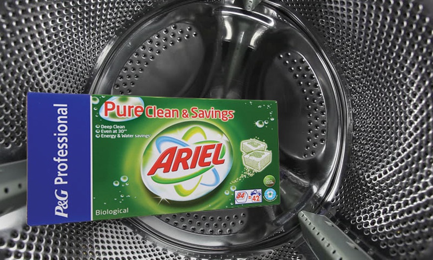 Image 1: Ariel Biological Laundry Tablets