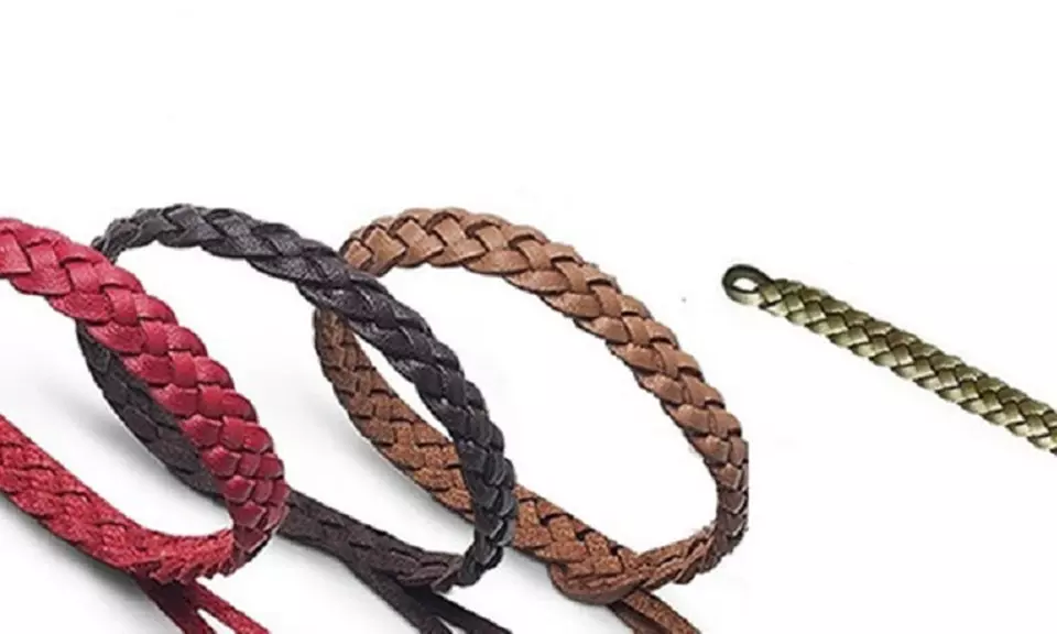 2 ou 4 bracelets tressés anti-moustique - Primary Image