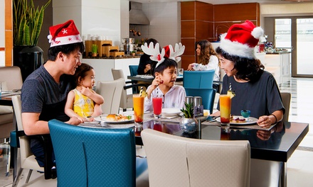 1 Child: 5* Christmas Eve Dinner OR Christmas Day Brunch with Soft Beverages