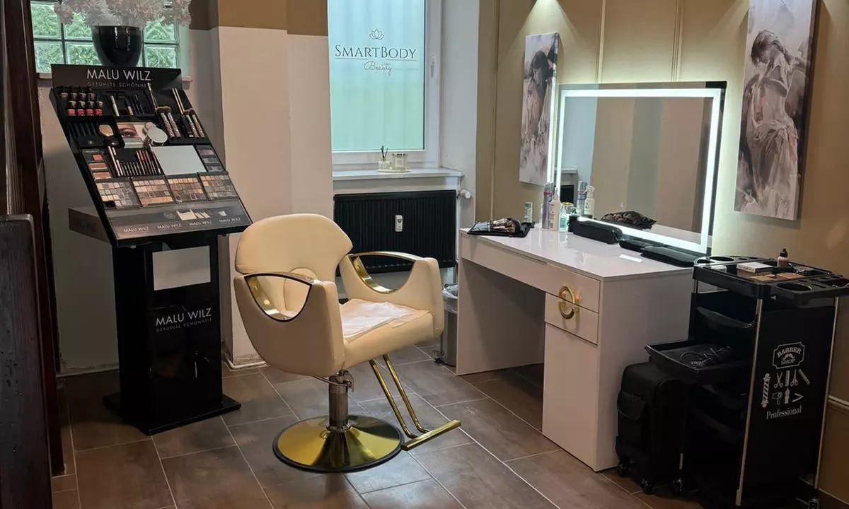 30 - 60 Min. verjüngende Gesichtsbehandlung mit IPL & AHA-Peeling