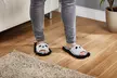 1x oder 2x Putz-Hausschuhe mit Panda- oder/und Bär-Motiv - Second Medium