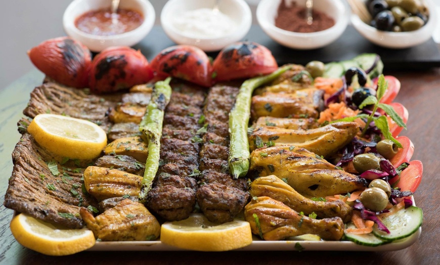 Image 1: Sharing Platter with Grilled Main