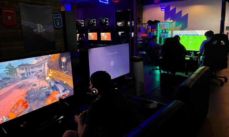 Image 6: Gaming In General, Small Private, or Big Private Room w/ Optional Food