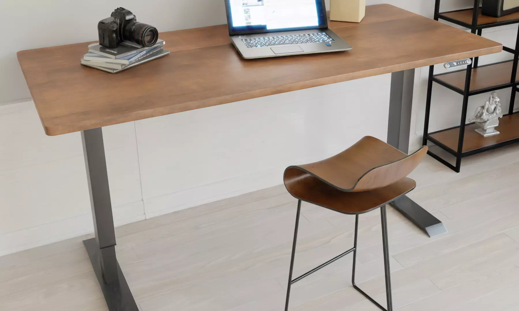 VESKA elektrisch höhenverstellbarer Schreibtisch