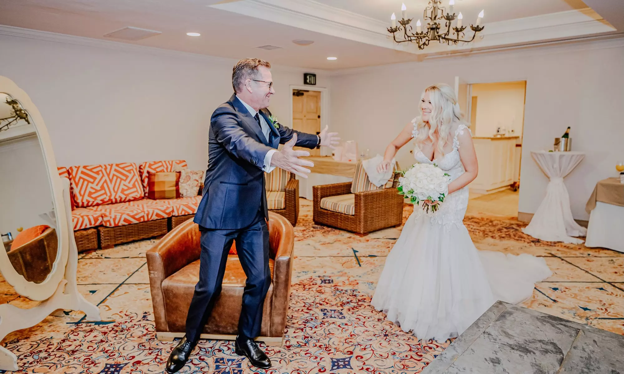 2, 4, or 6-Hour Boutique Wedding Photography Packages!