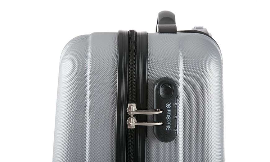 Image 16: Two-Piece Luggage Set 