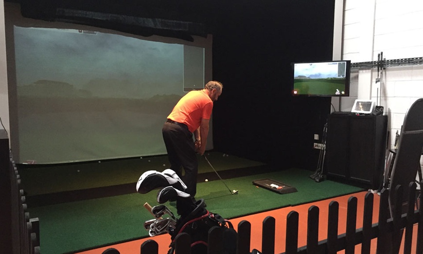 Image 2: Indoor Golf Simulator