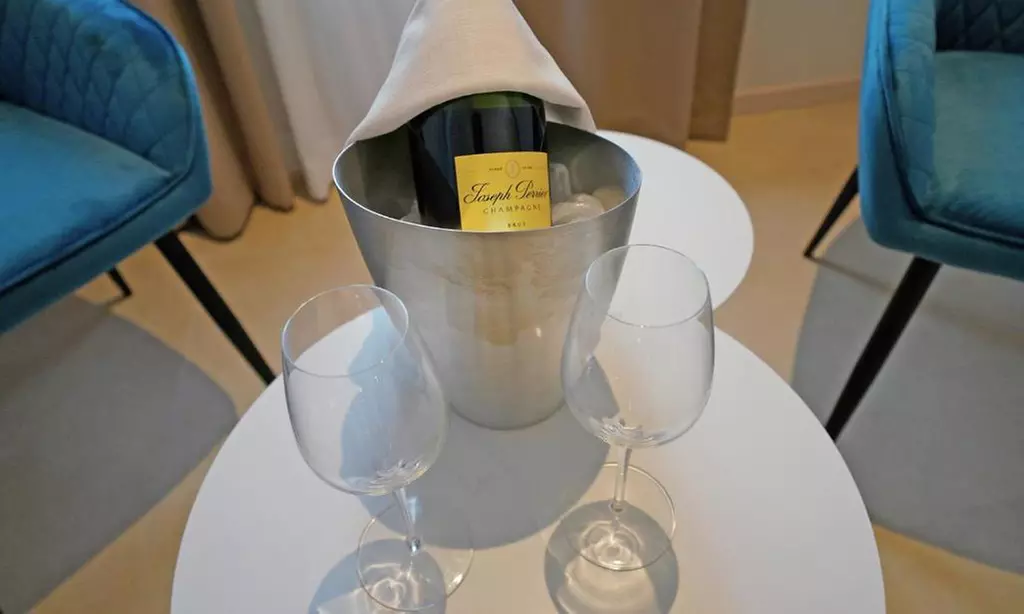 Toscana: Soggiorno con Colazione o Cena, Idromassaggio e e-bike