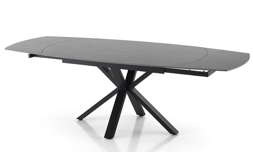 Image 3: Verlengbare tafel in model naar keuze van het merk Oresteluchetta