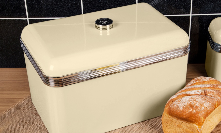 Image 4: Swan Retro Bread Bin