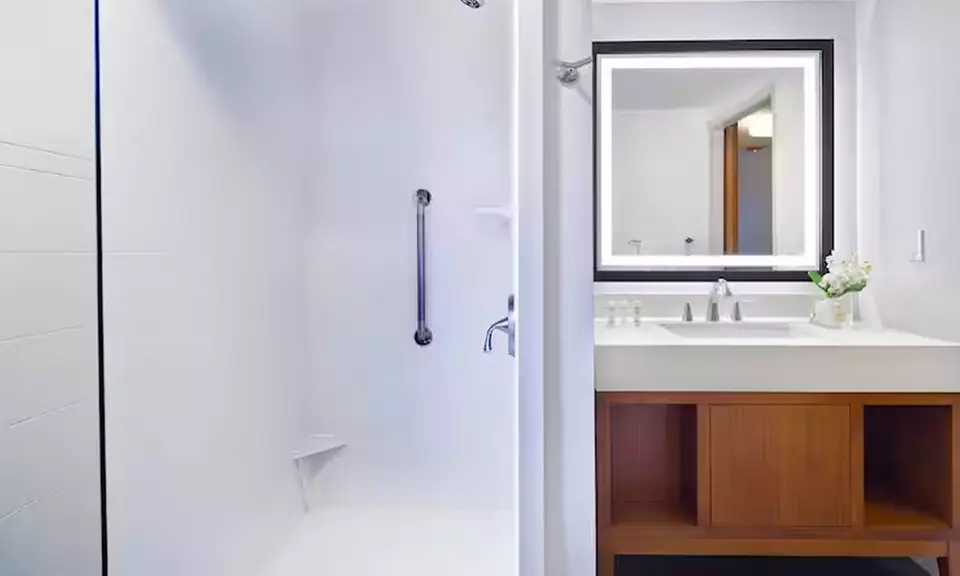 Stunning ocean views overlooking Wailua Bay!