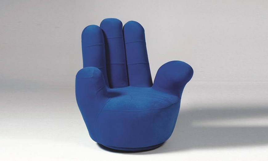 Image 2: Rotating Finger Sofa Chair